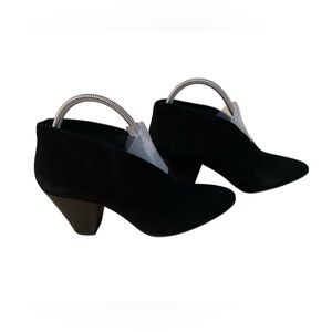 Nurture Women's Black Suede Stack Heel Slip On Booties Shoes Size 9M NWOT
